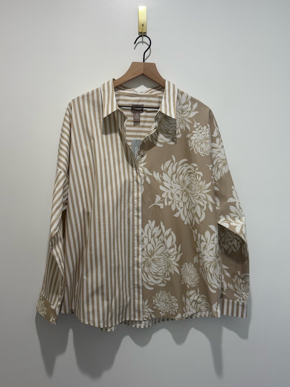 NWT Chicos Women’s Floral Button Down